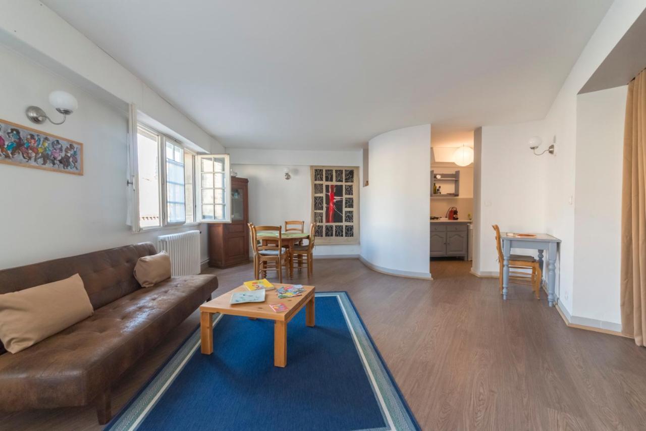 Appartement De Charme - Vue Sur Remparts - Wifi Gratuit - Parking Payant A Proximite Avignon Exterior foto